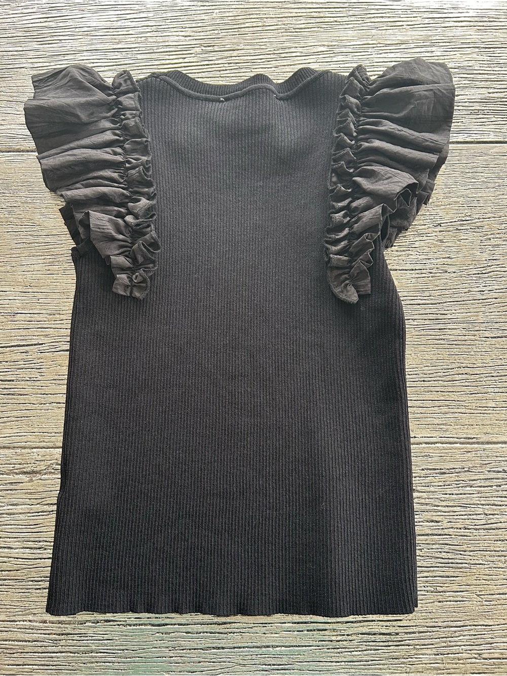 INDUSTRY Black Ruffle Shoulder Ribbed Tank - Picture 4 of 8